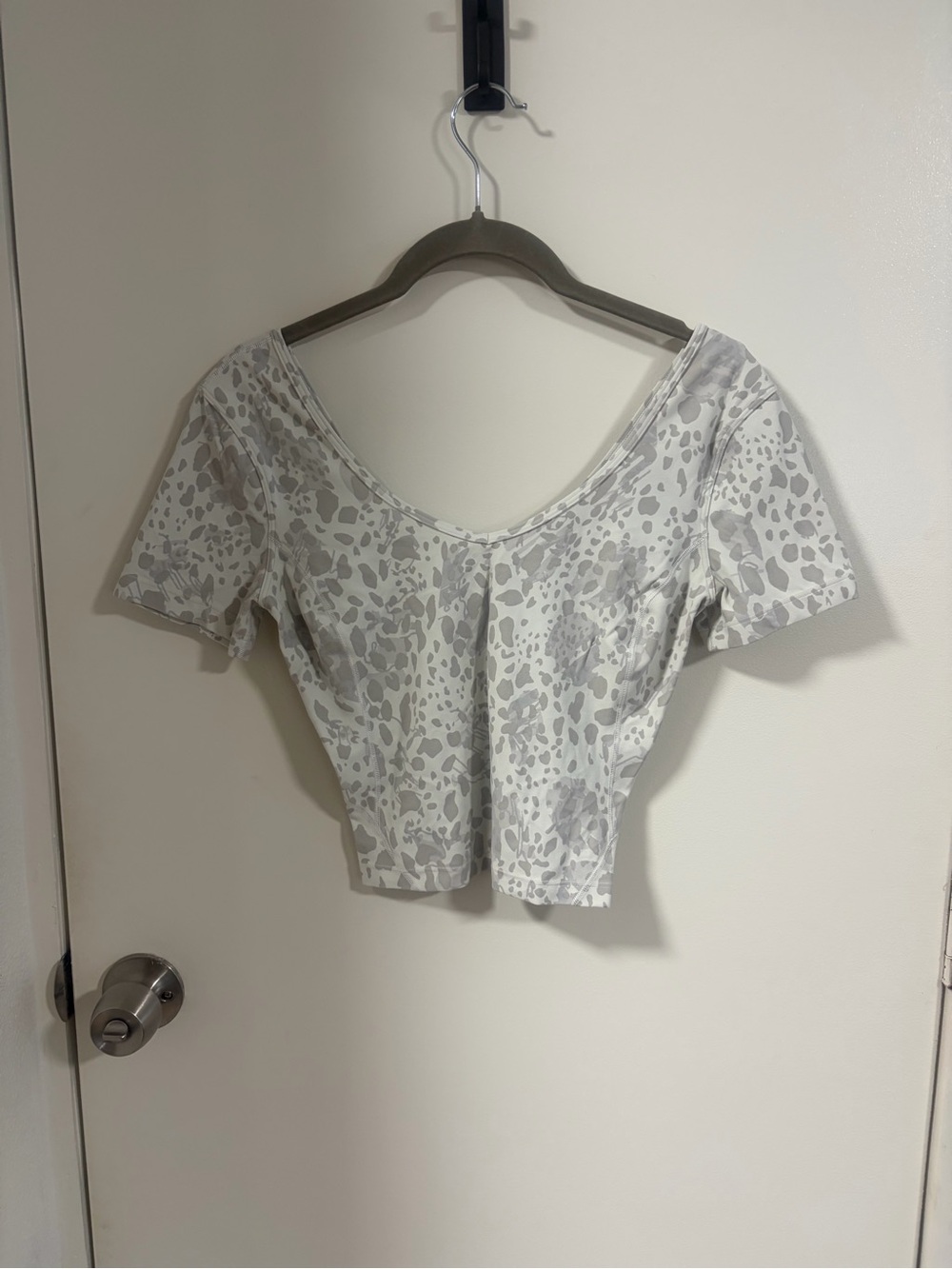 Lululemon Grey Cheetah Print Top
